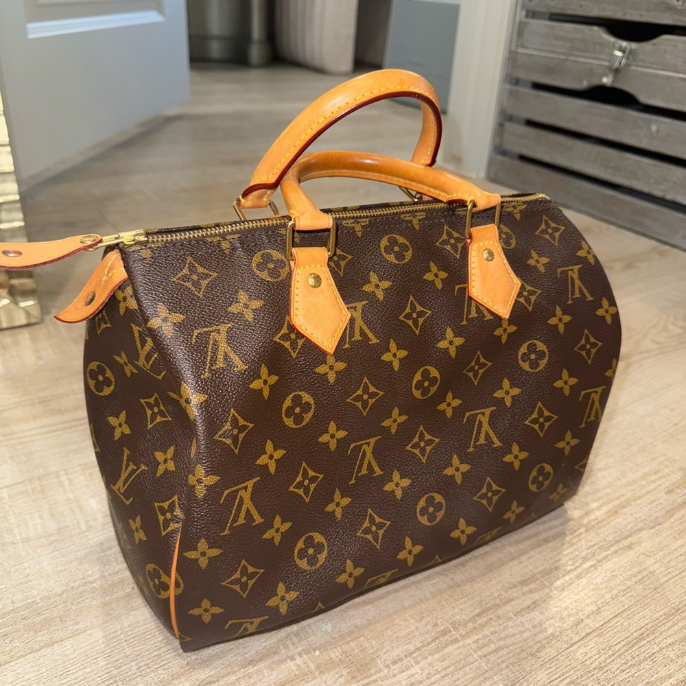 Louis Vuitton Speedy 30